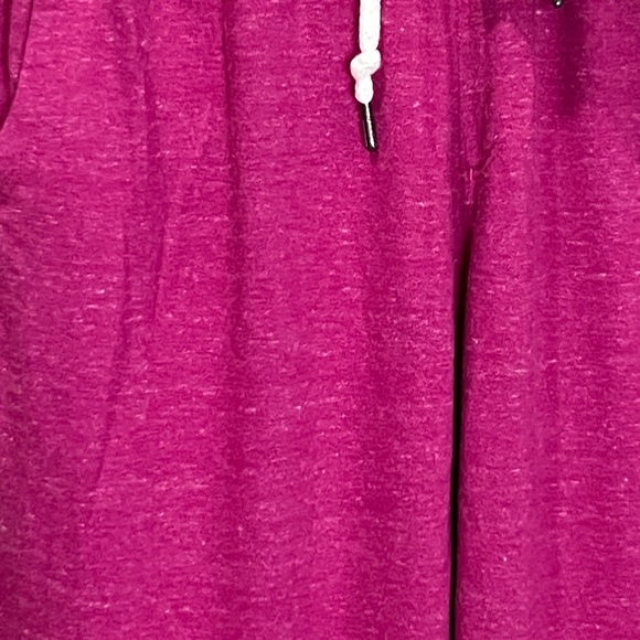 Nike Sweat Pants Joggers Capri Girls Size Xl or Women’s Size Small Pink NWT - Picture 3 of 11
